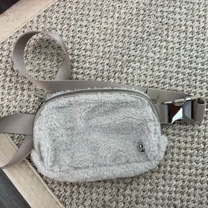 Lululemon Sherpa BeltBag
